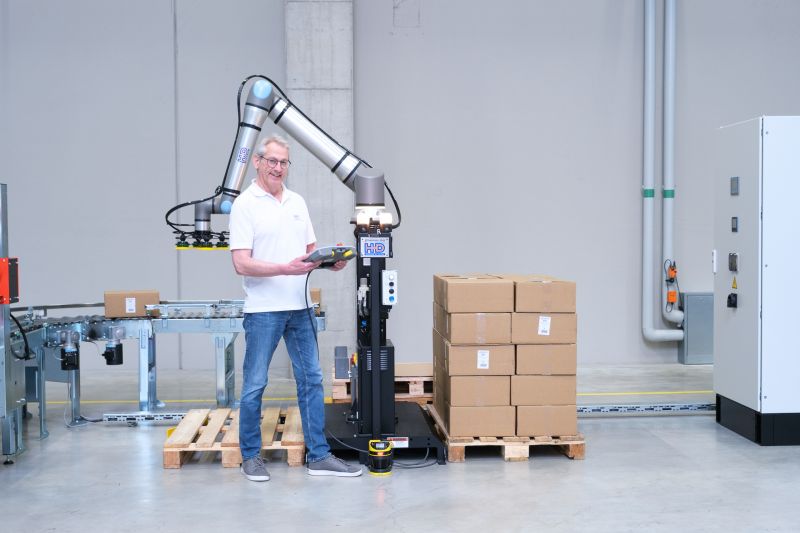 Cobot Palettierer wird programmiert