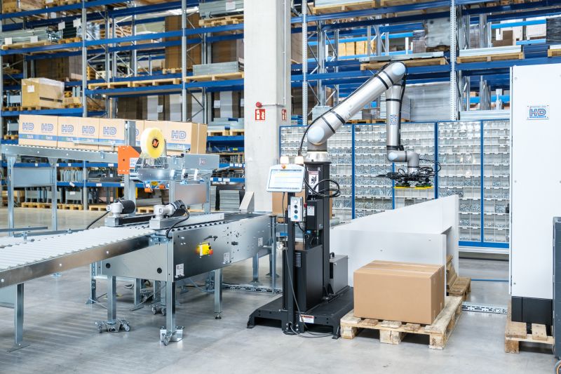 End of Line Packaging mit einem Cobot