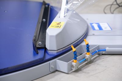 Verpackungsanlage mit Hubtischen